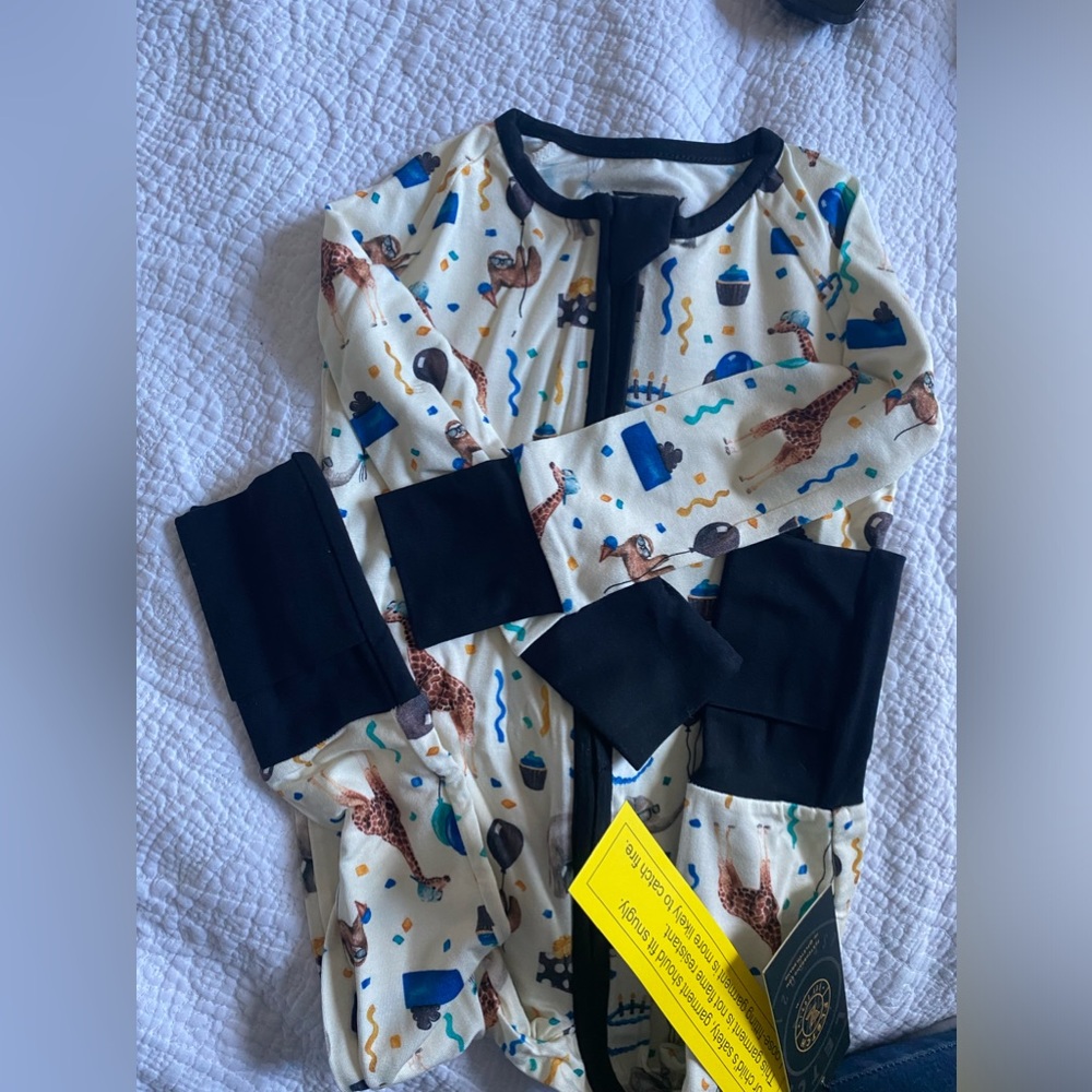 Party animal snoozer by Fletch Brand 12-18 mo nwt